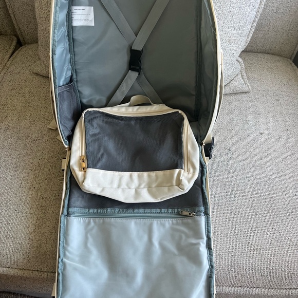 Elegant Cream Backpack - Picture 7 of 15